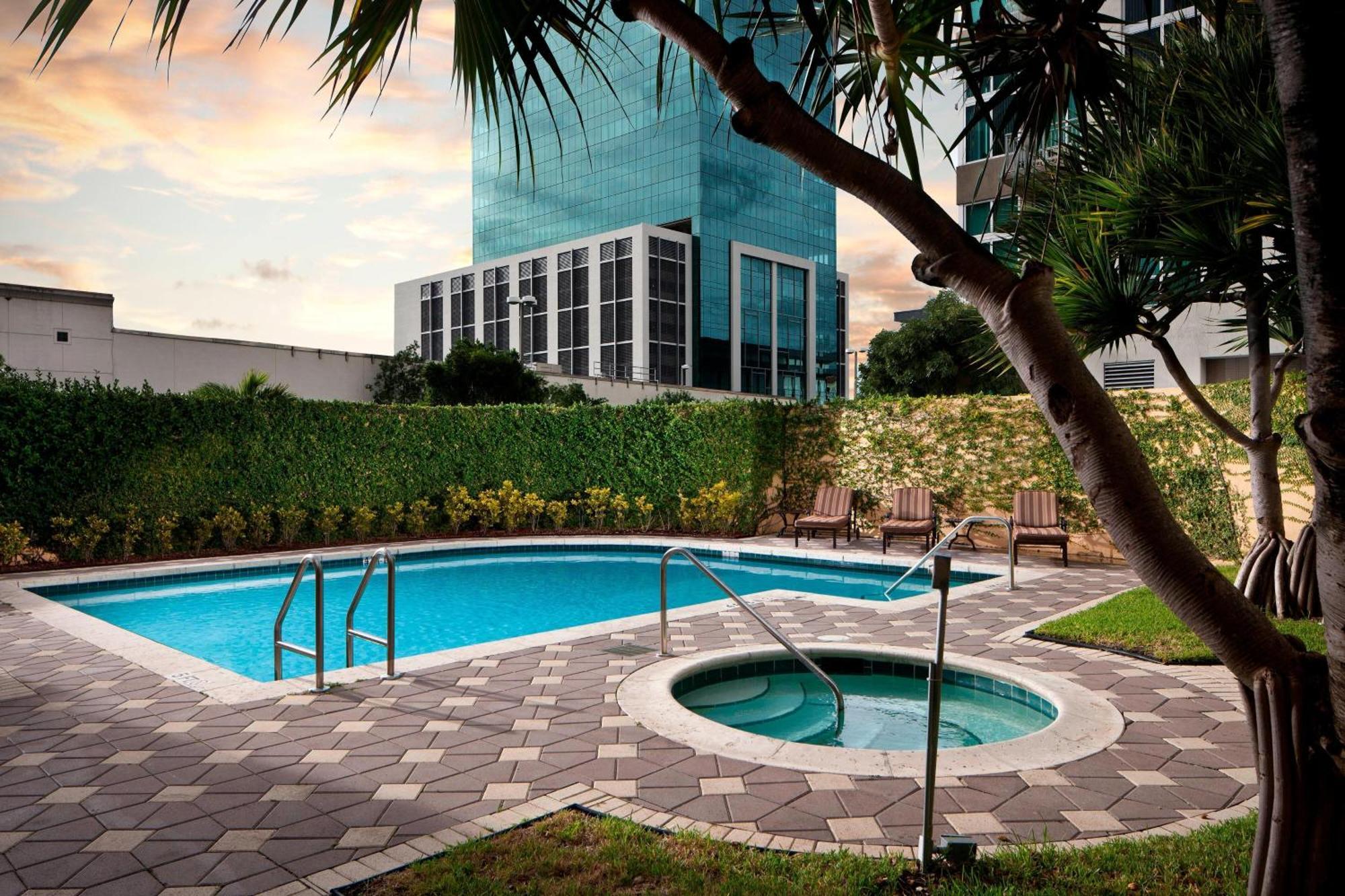 Hotel Courtyard Miami Dadeland Glenvar Heights Esterno foto