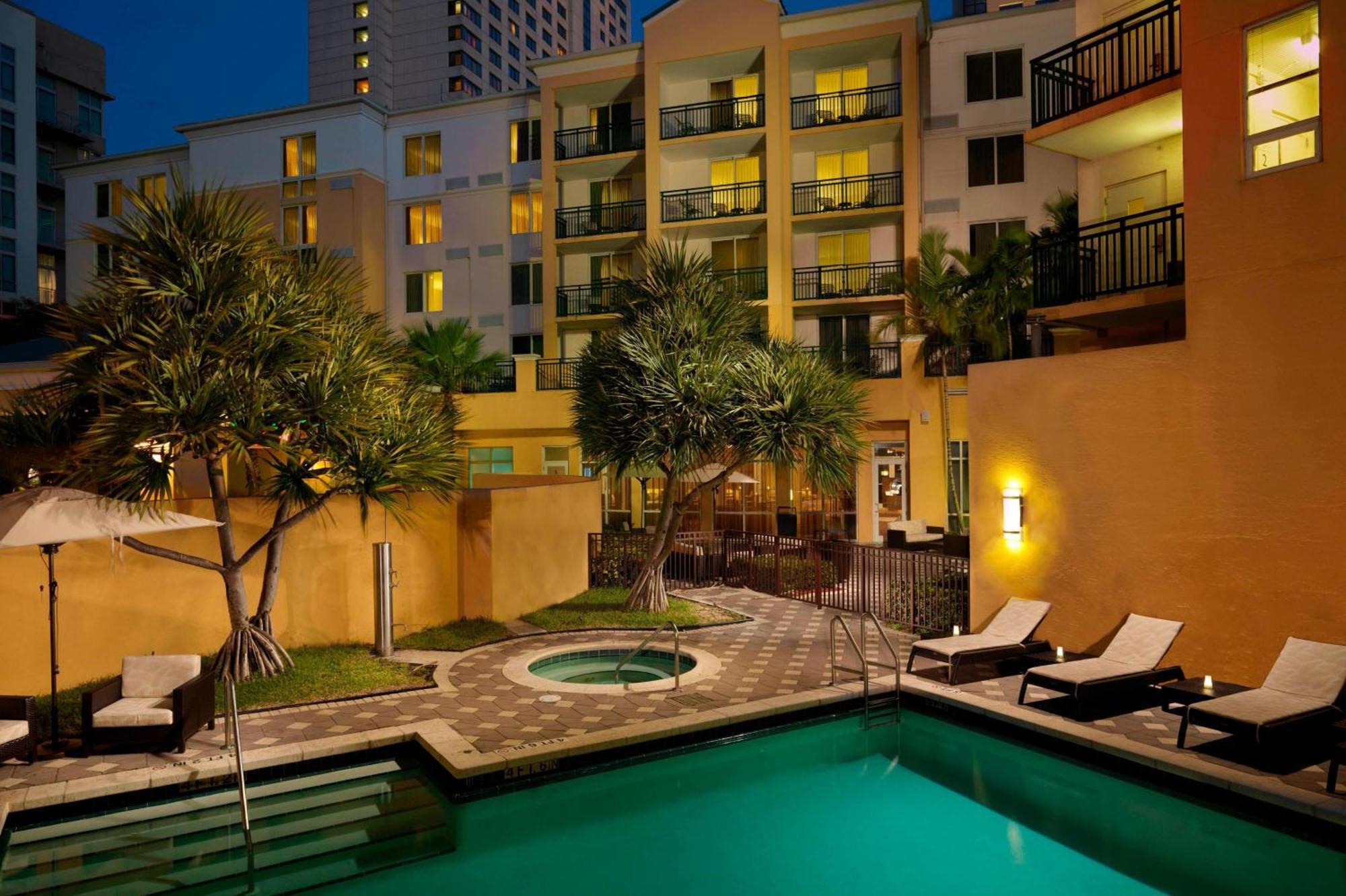 Hotel Courtyard Miami Dadeland Glenvar Heights Esterno foto
